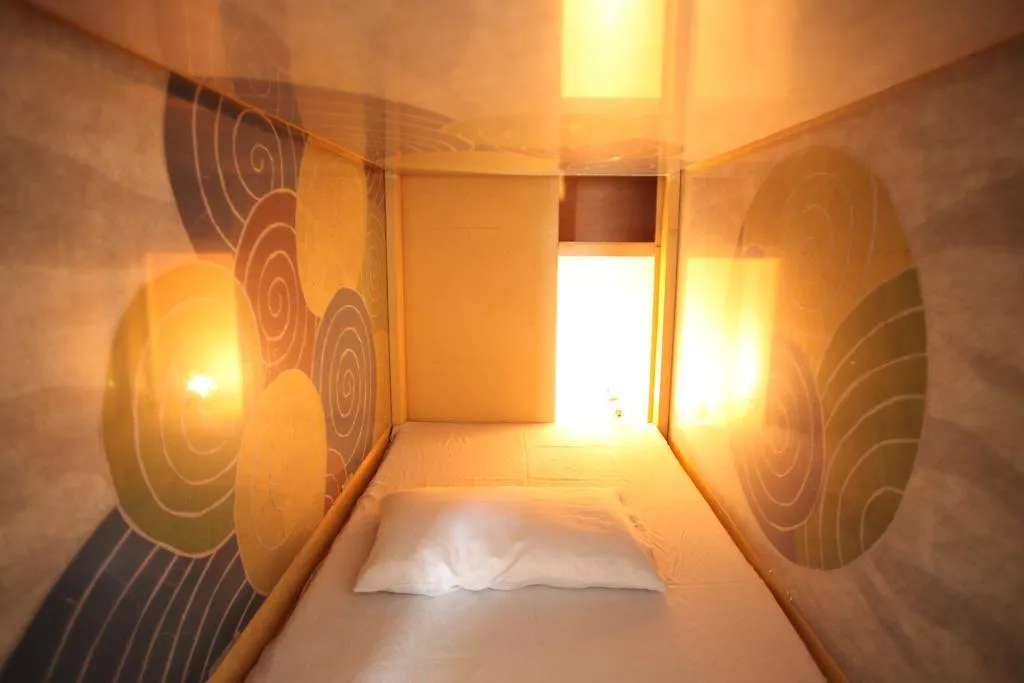 Base Inn Komagome Токио Япония
